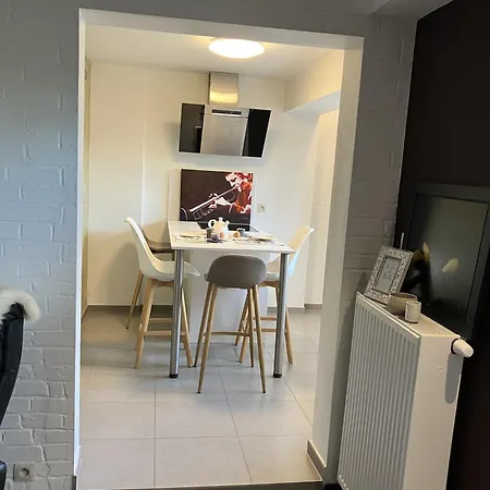 شقة Cosy Nest - De Luxe Avec Canape-lit, Terrasse Et Parking Prive *